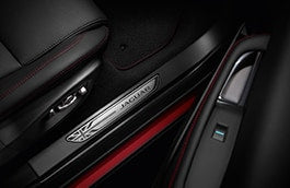Jaguar E-PACE Sill Treadplates - Union Jack, Ebony, Pre 21MY