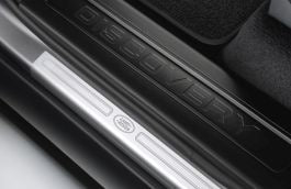 Discovery Door Sill Outer Treadplates